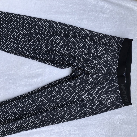 Nike work out leggings - Picture 2 of 7